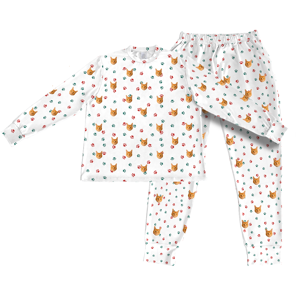 This is a Christmas Paws print jogger pajama set with a long sleeve shirt and jogger pants covered in repeating pet faces[PajamaSet(Shirt&Joggers)]