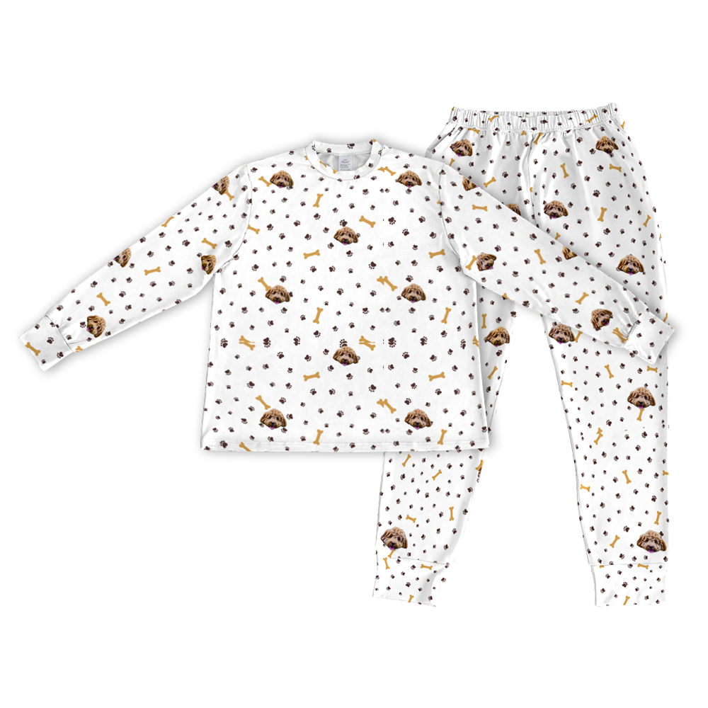 This is a jogger pajama set contains a long sleeve shirt with buttons and a long pajama[PajamaSet(Shirt&Joggers)]