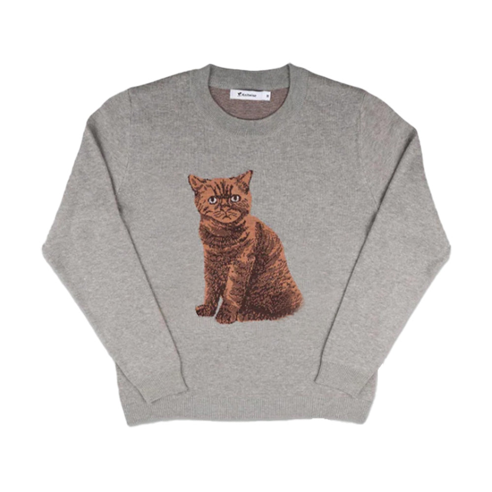Knit sweater with a cat 